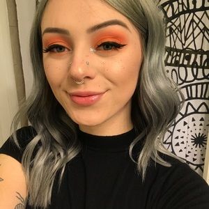 Meet your Posher, Corinne